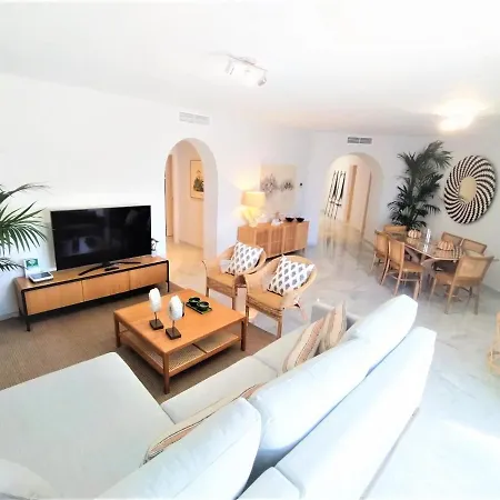 Gaviotas 3 Bedrooms Puerto Banus-marbella 马尔韦利亚